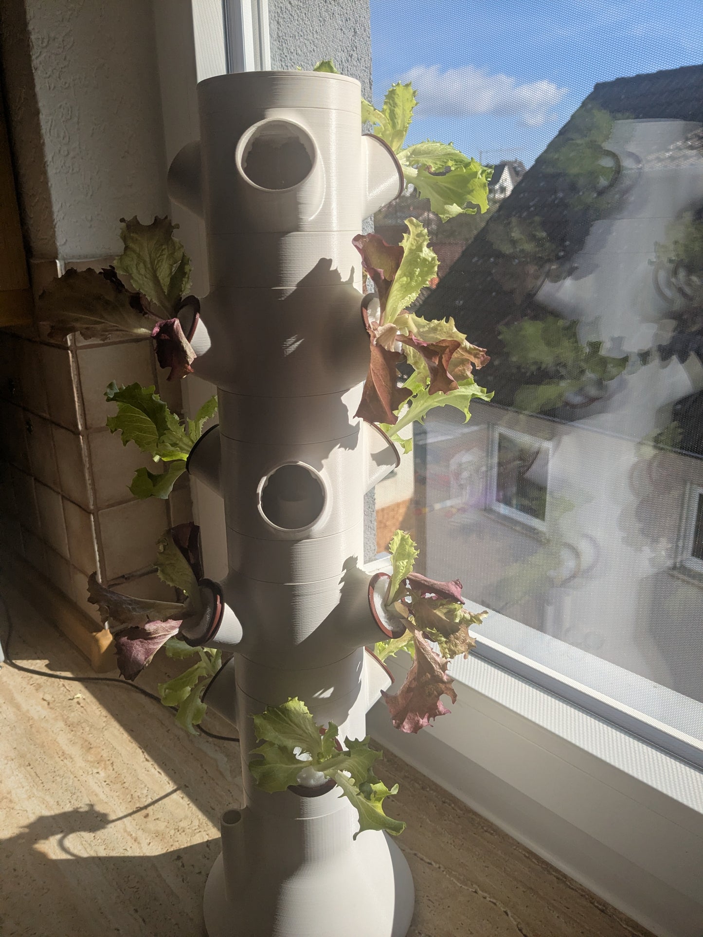 Indoor Grow Tower „Balance“  – Frische Ernte direkt zuhause
